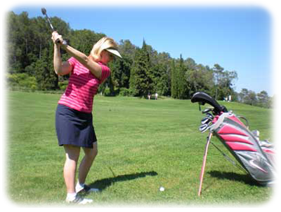 backswing sur le parcours de golf