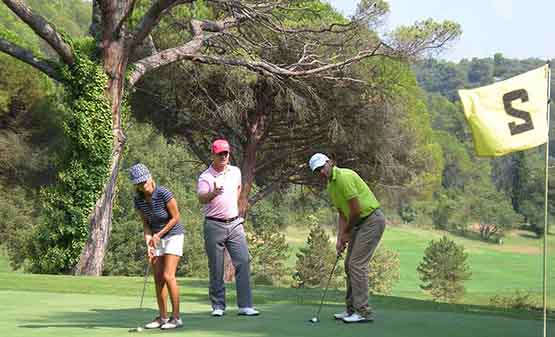 Le chipping blouissant du golfeur franais Alex Lvy