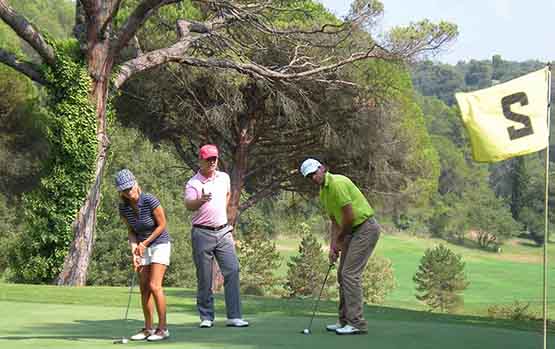 Sublime image de Joost Luiten au sommet du backswing