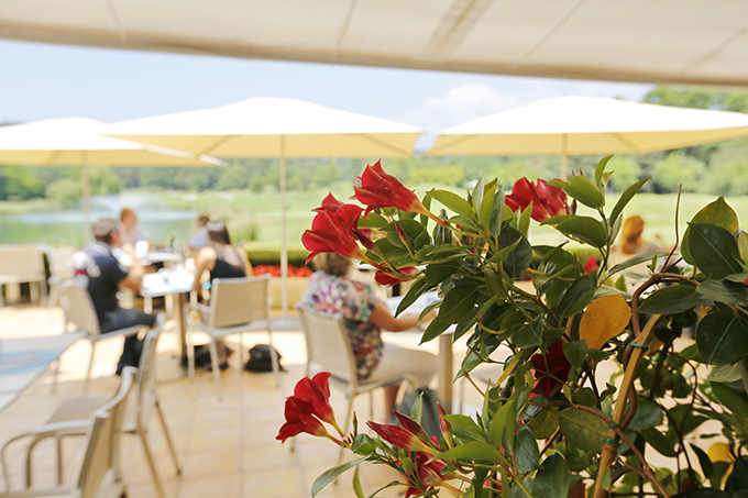 Restaurant avec superbe cadre golfique sur la Cte d'azur