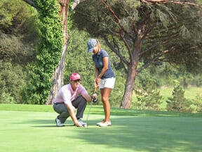 conseil du coach sur le plein-swing jusqu'au finish