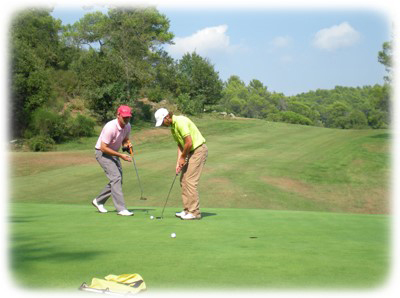 leon collective sur le terrain de golf